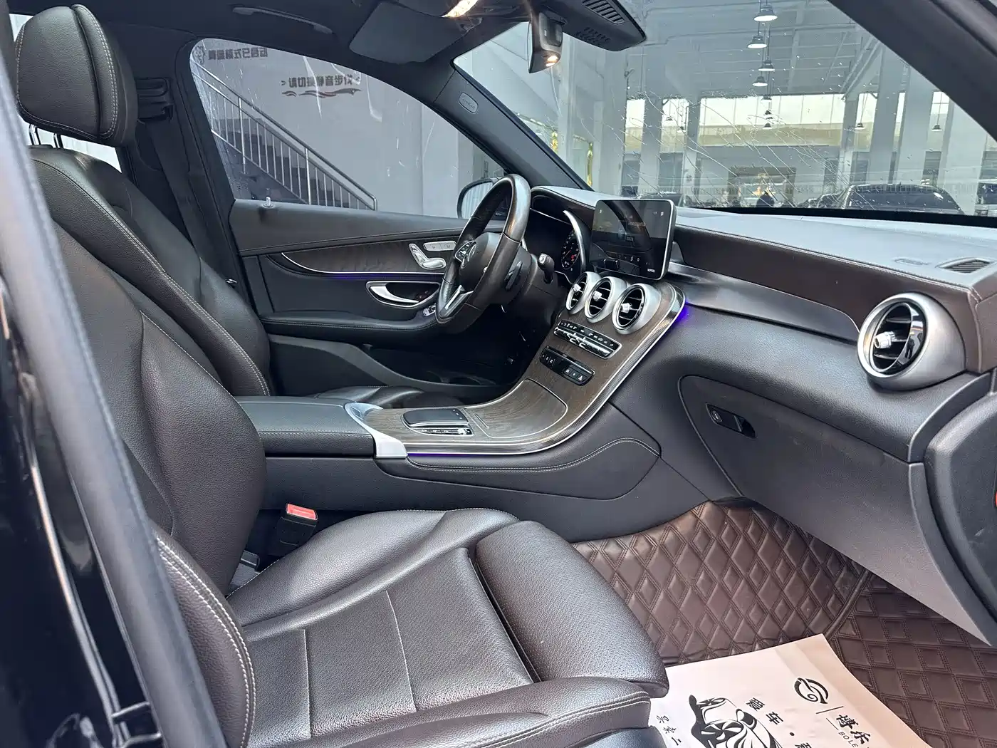 Mercedes-Benz GLC 2020 Facelift GLC 260 L 4MATIC Luxury фото 8