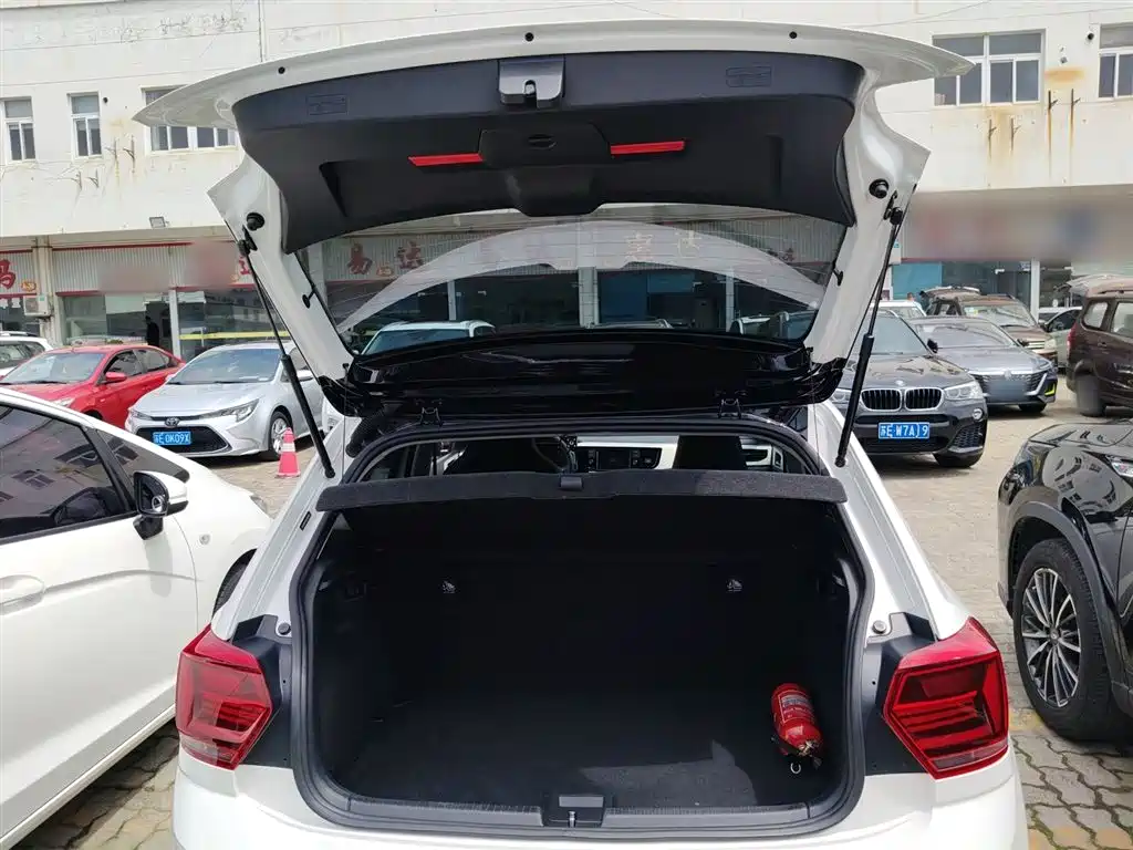 Volkswagen Polo 2019 Plus 1.5L Automatic Beats Trendy Edition фото 19