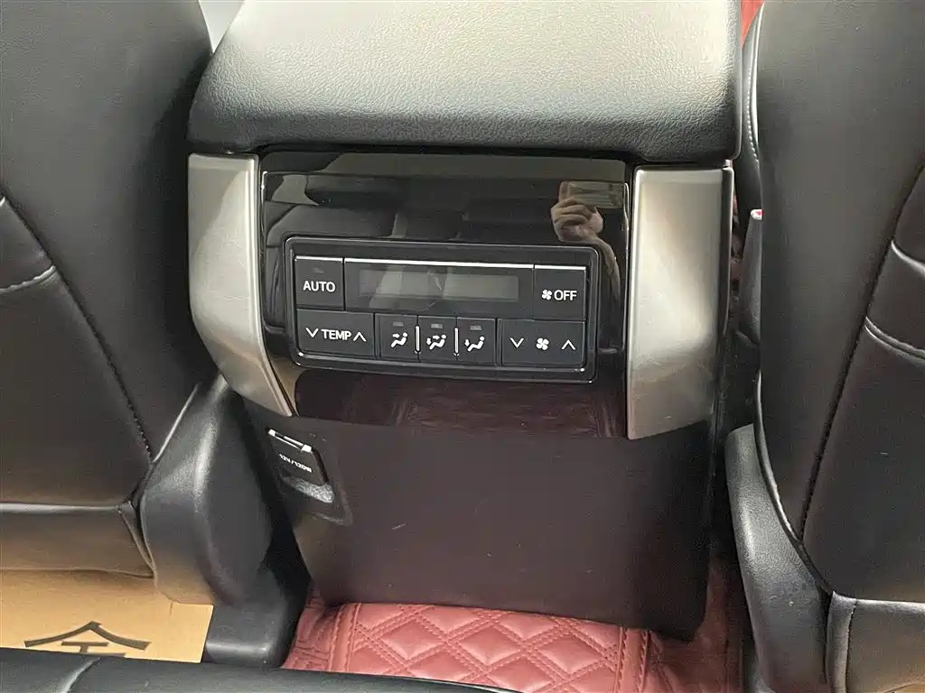 Toyota Prado 2018 3.5L Auto TX фото 27
