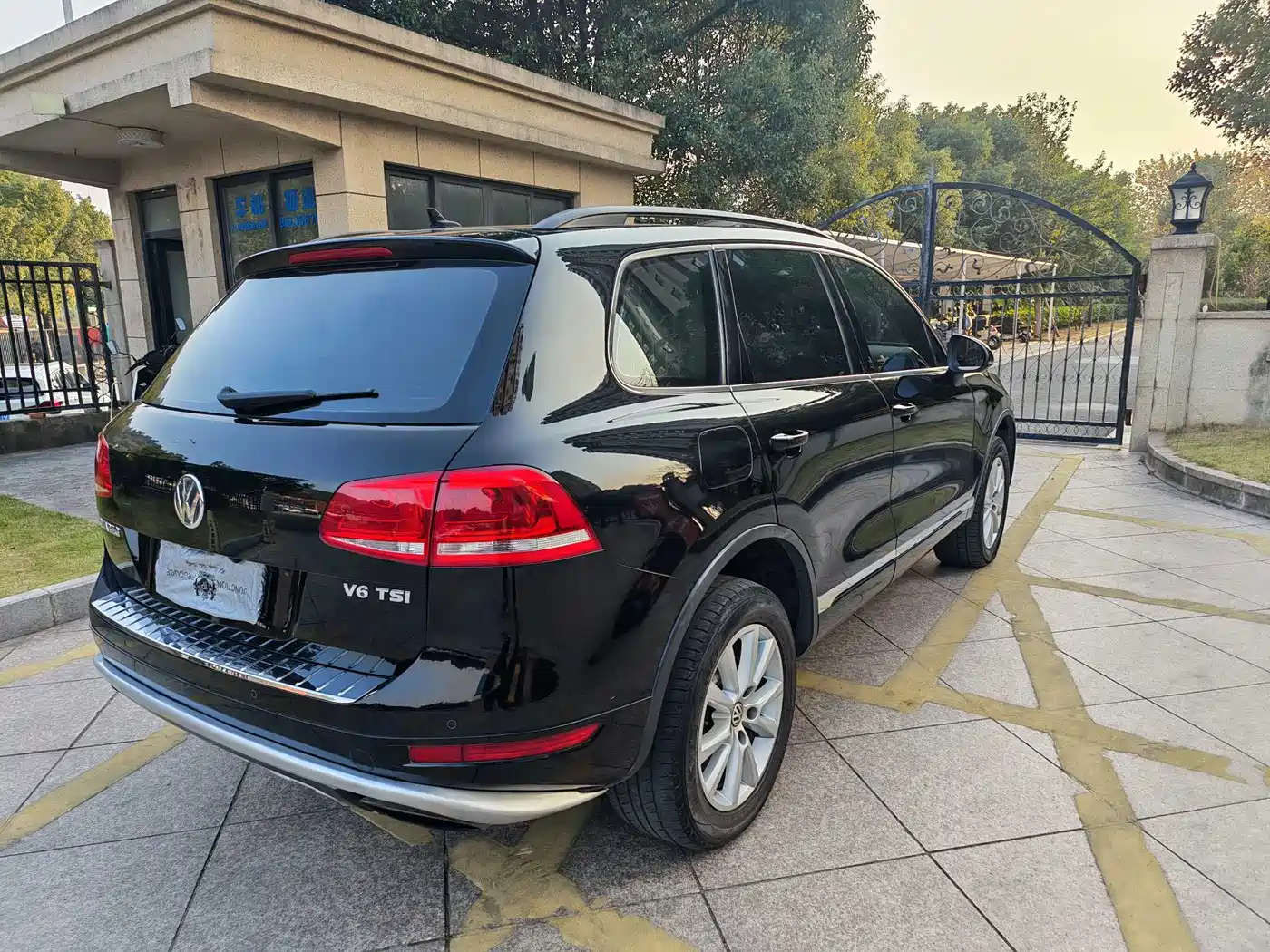 Volkswagen Touareg 2012 R-Line Luxury фото 9