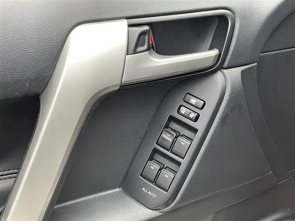 Toyota Prado 2018 3.5L Auto TX фото 10