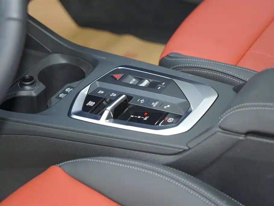 BMW 2 Series 2025 225L M Sport Package фото 13