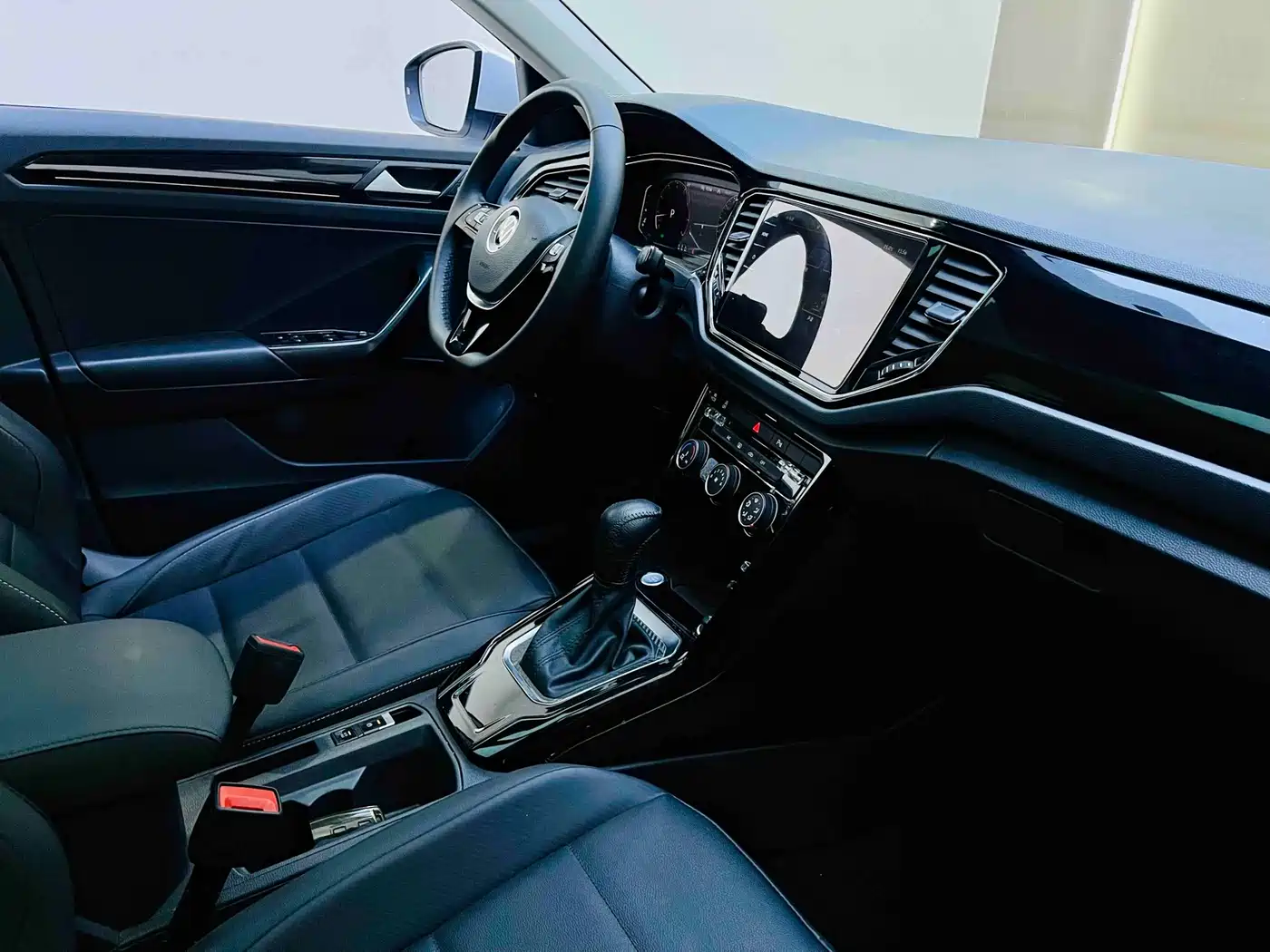Volkswagen T-ROC 2022 280TSI DSG 2WD Comfort PLUS фото 14
