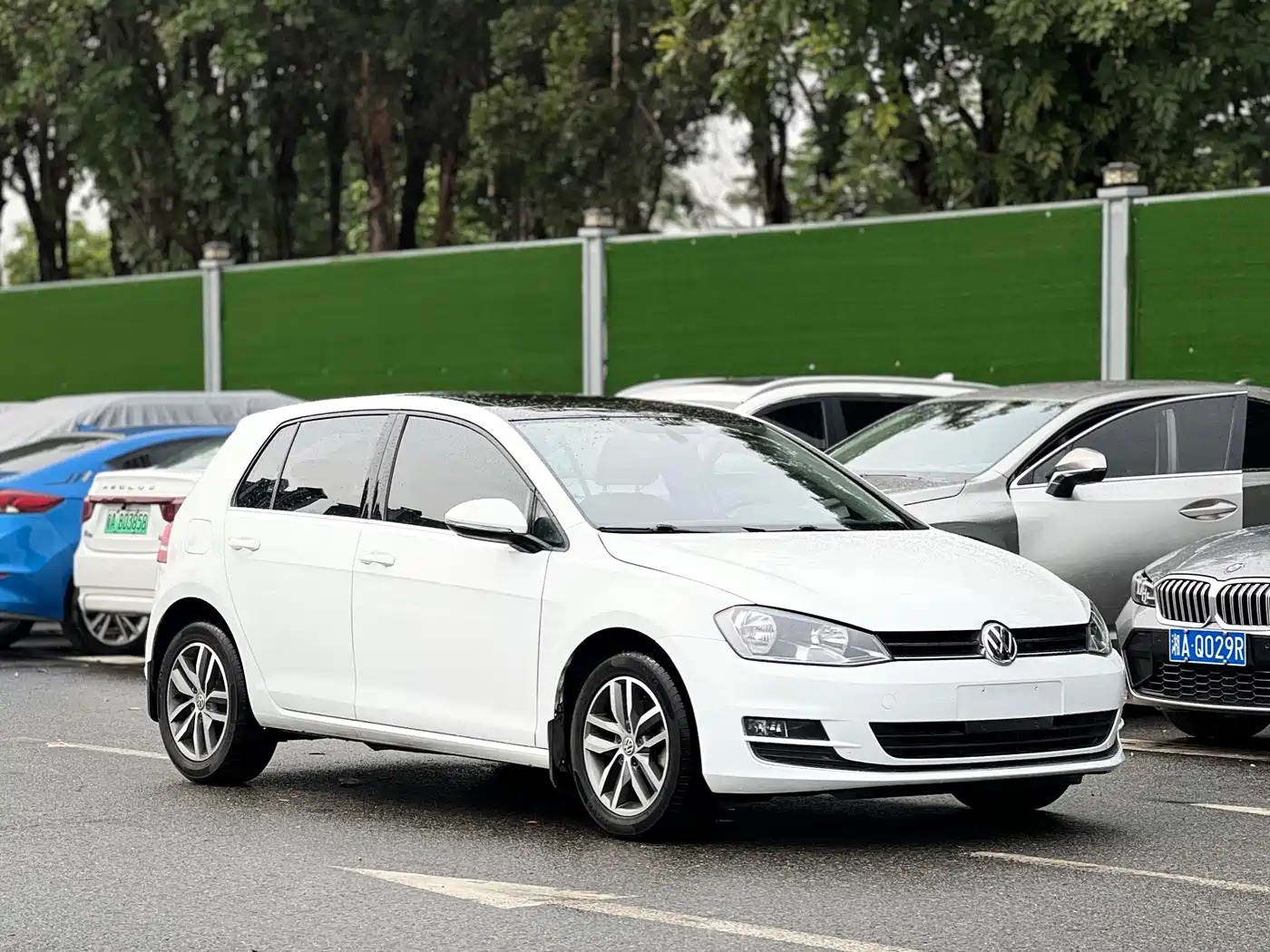 Volkswagen Golf 2016 230TSI Automatic Luxury фото 3
