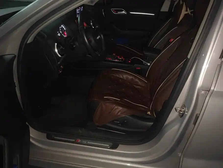 Audi A3 (Import) 2014 2014 Limousine 40 TFSI S line Comfort