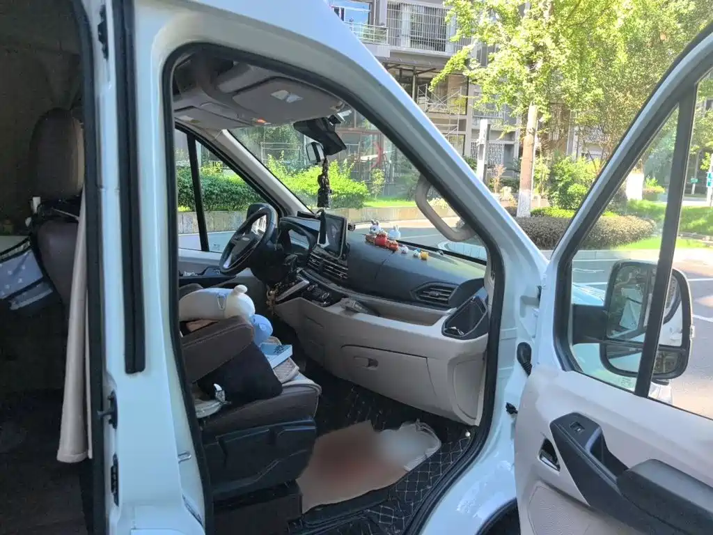 Maxus MAXUS V90 RV 2021 2021 2.0T Traveler V90 Self-contained Type B RV Flagship Version