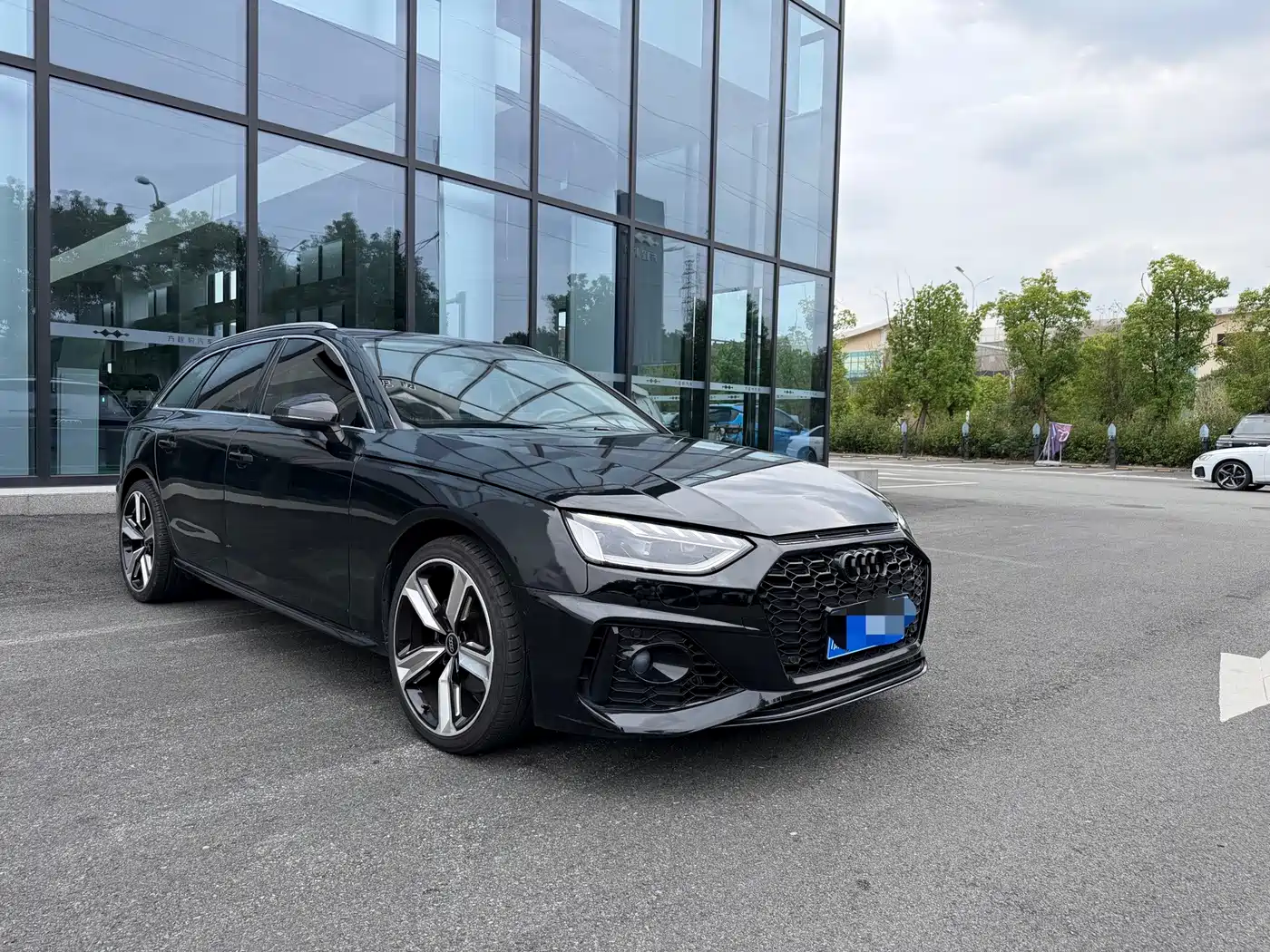 Audi A4 (Import) 2021 2021 Avant Pioneer 40 TFSI Luxury Dynamic