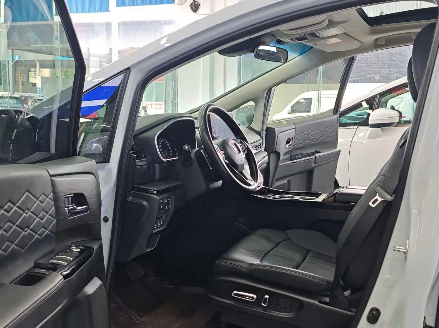 Honda Elysion 2024 2024 2.0L e:HEV Luxury Edition