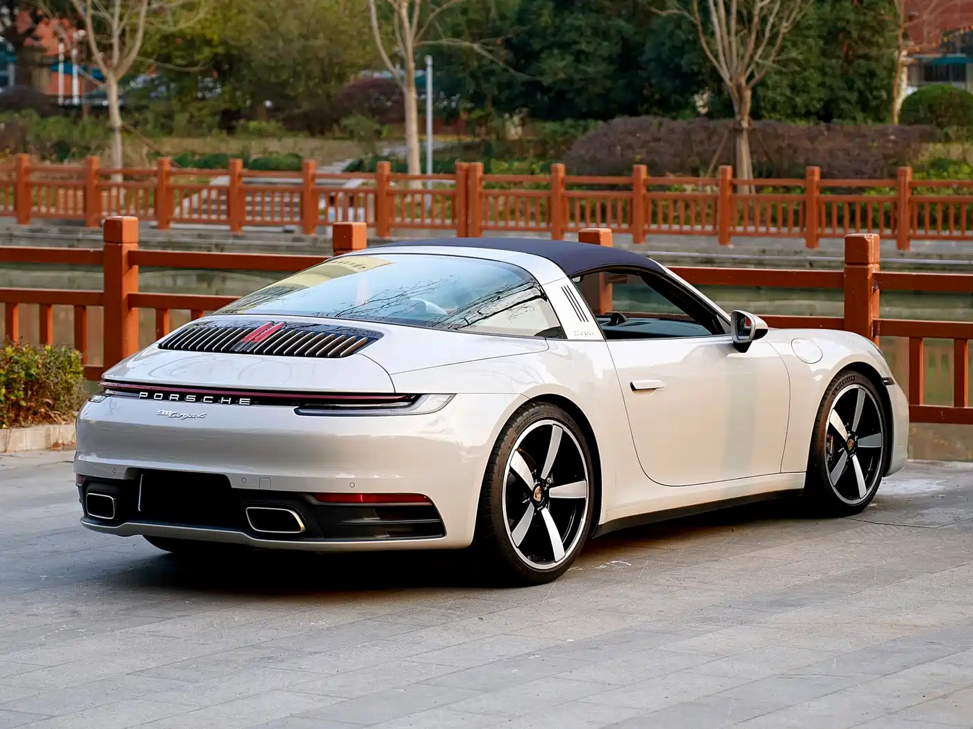 Porsche 911 2023 Targa 4 3.0T фото 5