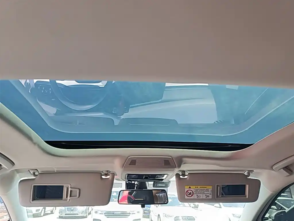 Volkswagen Golf 2023 Facelift 280TSI DSG Pro фото 18