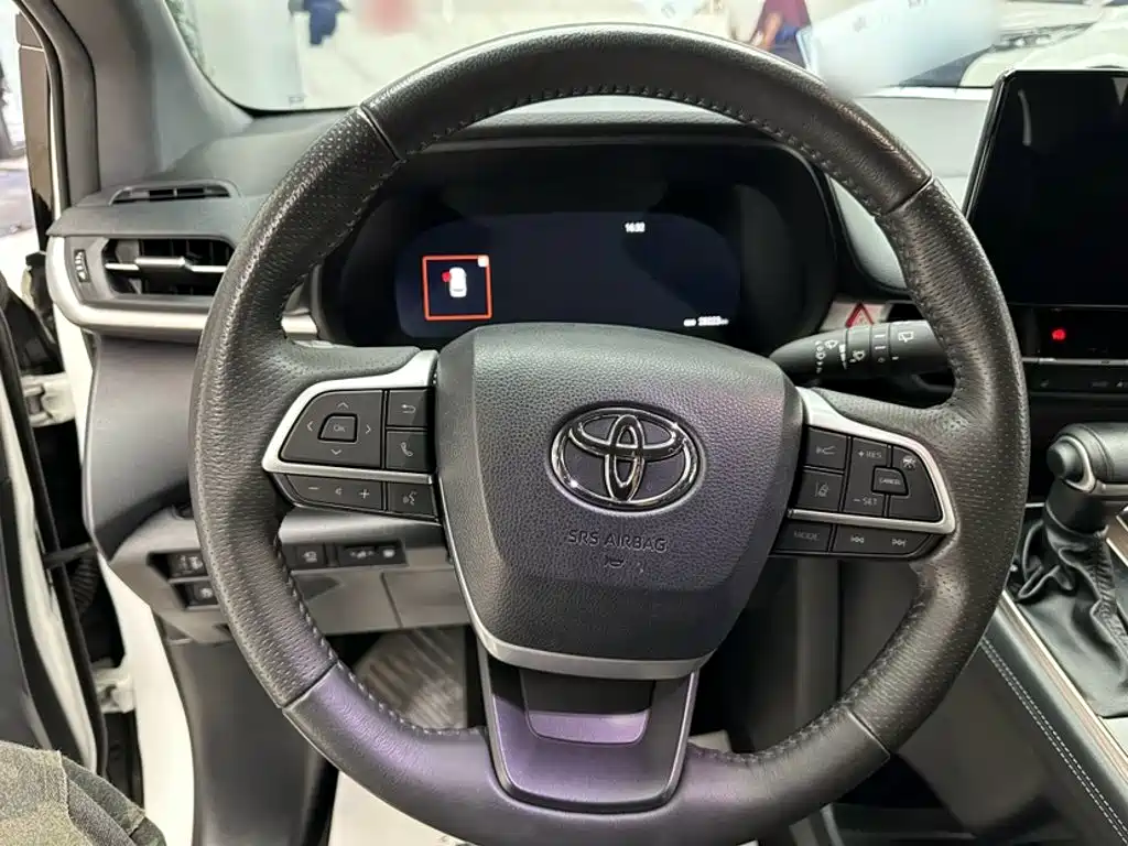 Toyota Granvia 2025 2024 2.5L Hybrid Premium PLUS