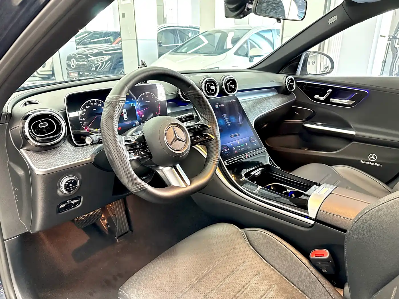 Mercedes-Benz C-Class 2023 C 200 L Sport фото 6