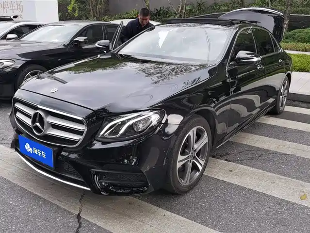 MERCEDES-BENZ E CLASS