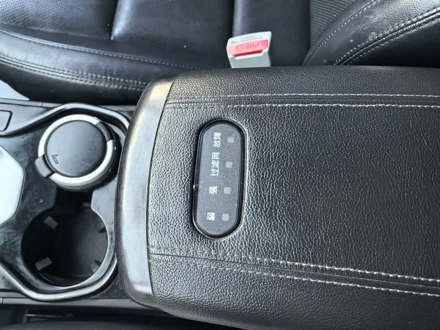 Hyundai Santa Fe 2015 2.0T Automatic 4WD Smart 5-Seater фото 11