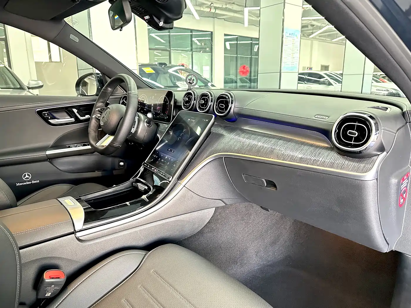 Mercedes-Benz C-Class 2023 C 200 L Sport фото 8