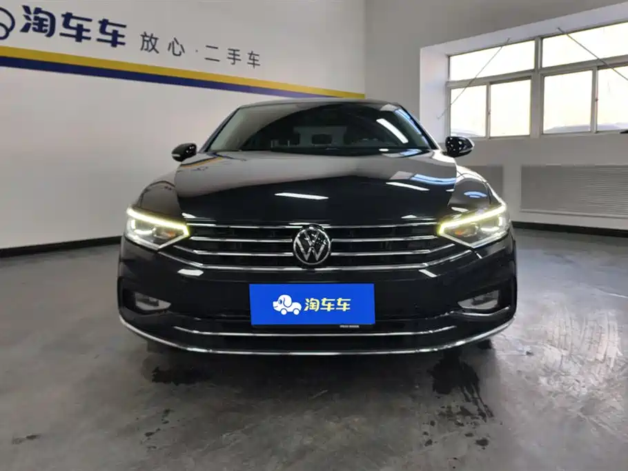 Volkswagen Magotan 2020 330TSI DSG Leading фото 2