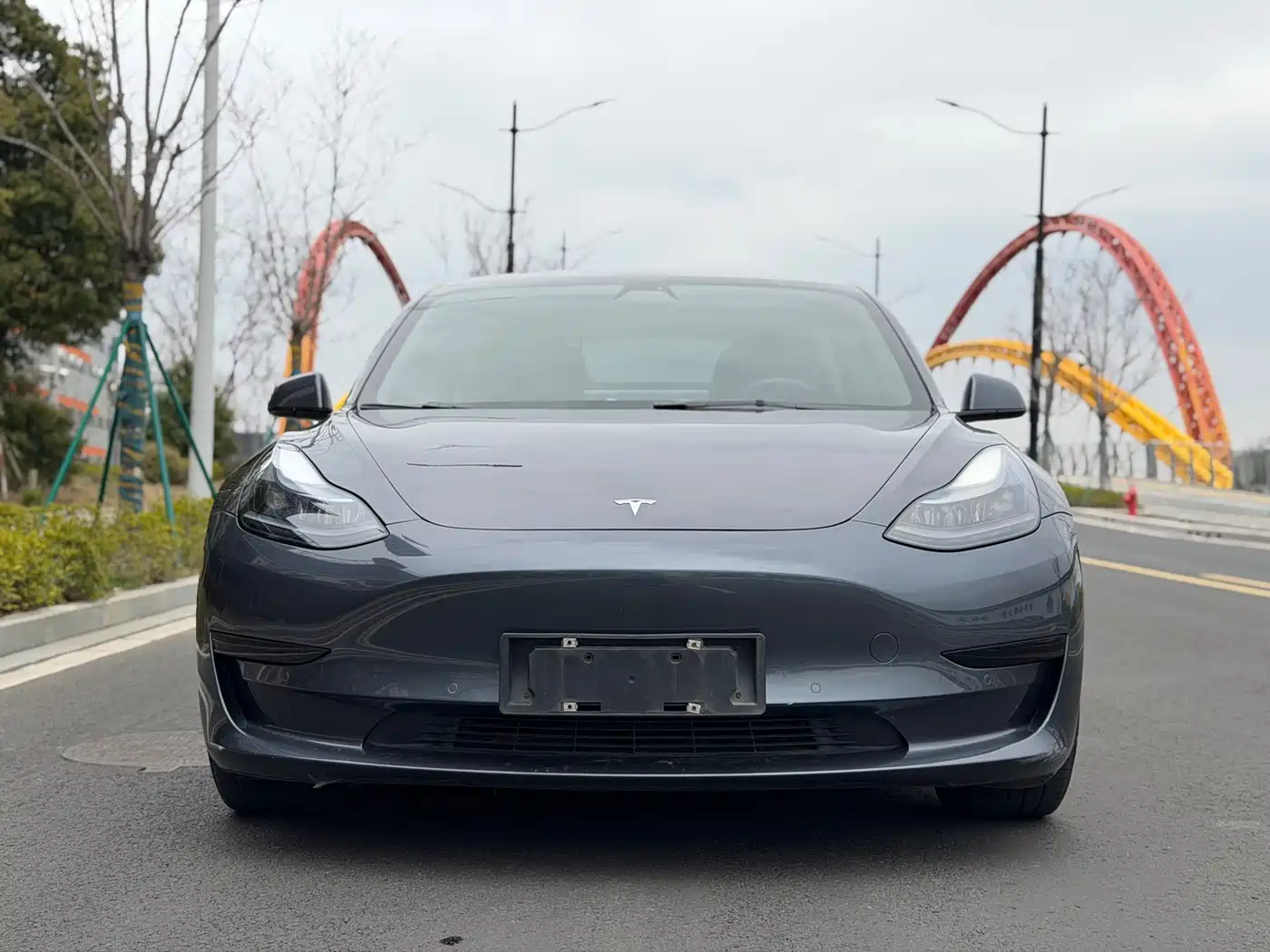 TESLA MODEL 3