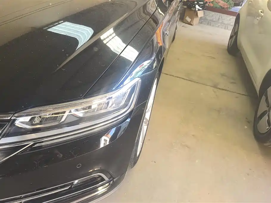 Volkswagen Phideon 2018 Facelift 380TSI FWD Business фото 5