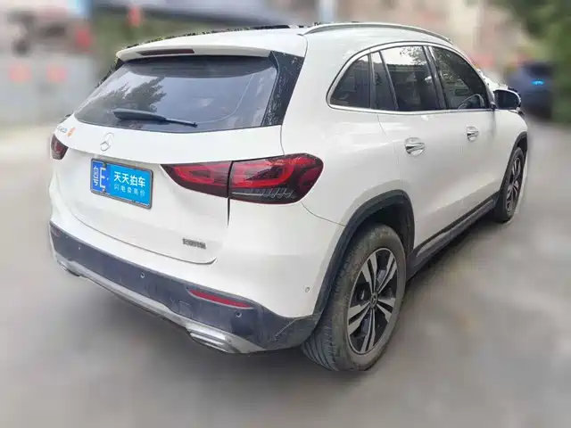 Mercedes-Benz GLA 2020 GLA 200 — фото 2