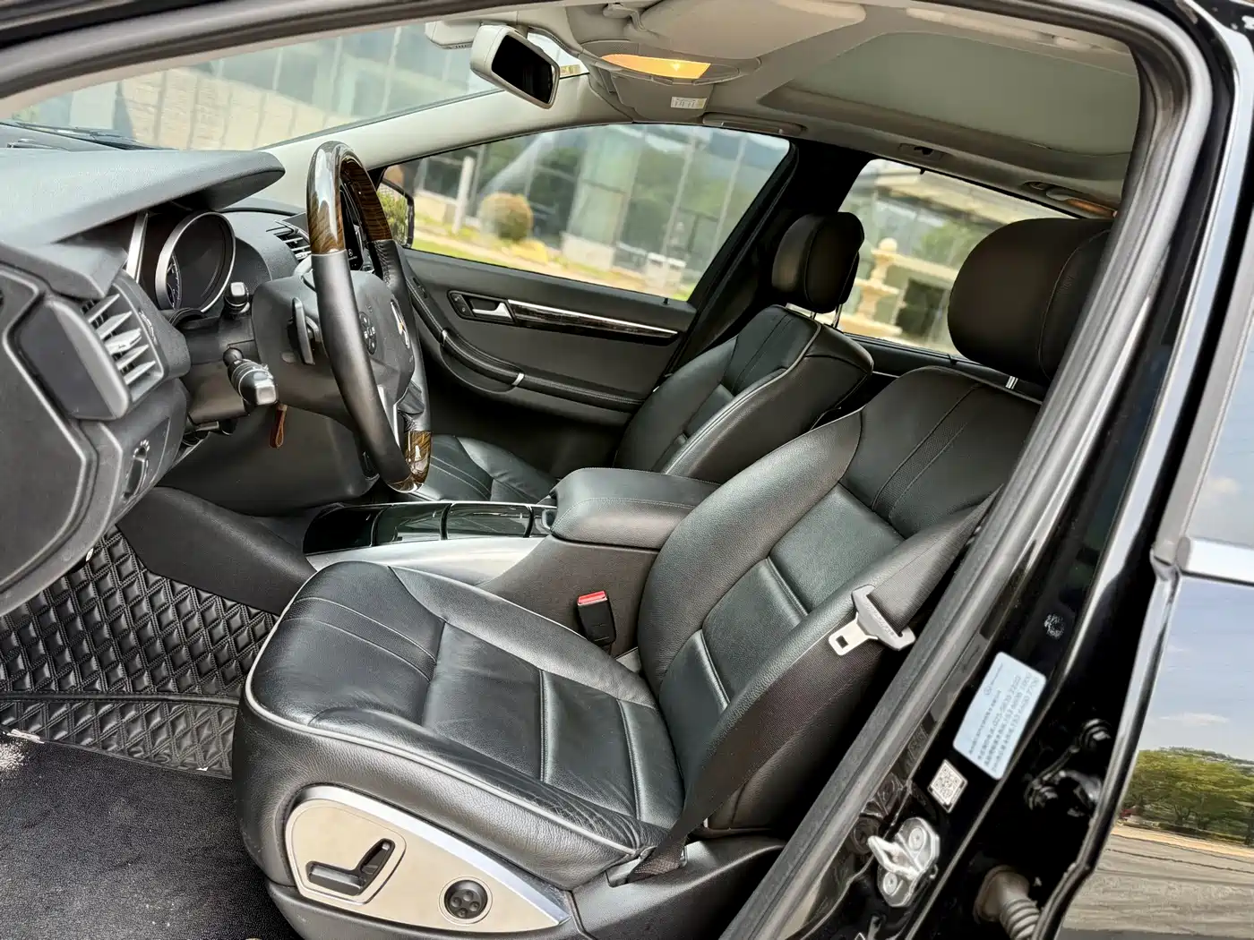 Mercedes-Benz R-Class 2017 R 320 4MATIC Business Collector's Edition фото 10