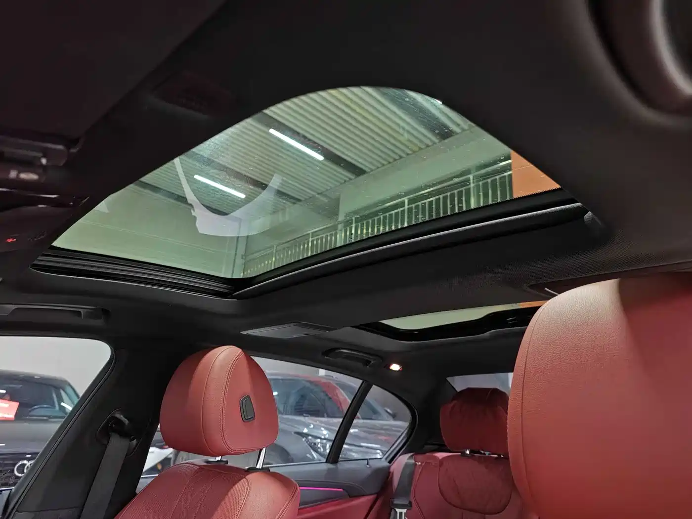 BMW 5 Series 2023 530Li Leading M Sport Package фото 15