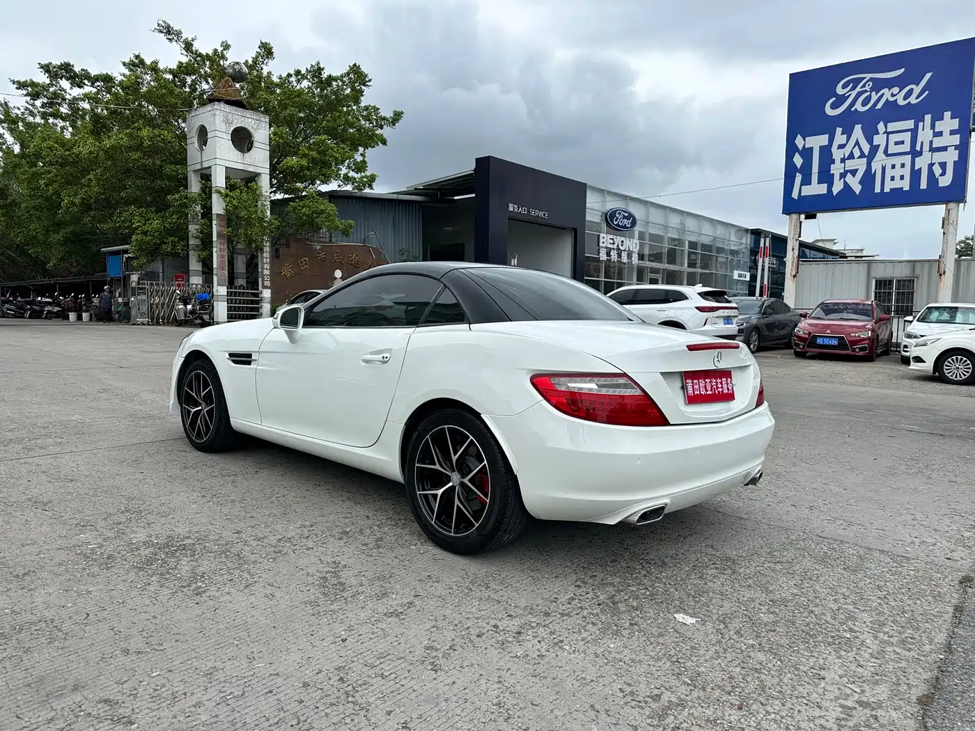Mercedes-Benz SLK-Class 2012 2011 SLK 200 Luxury Sport