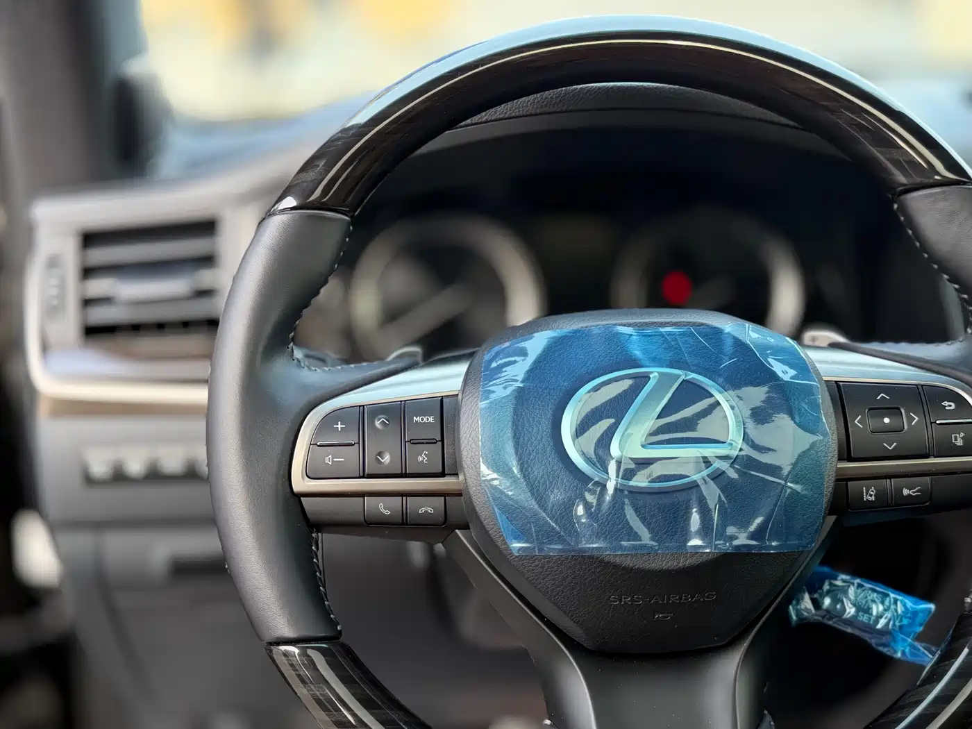 Lexus LX 2022 2019 570 Peak Special Edition