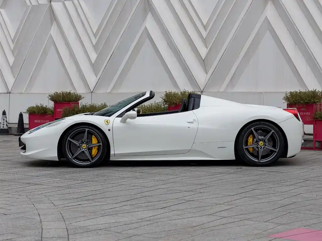 Ferrari 458 2017 2013 4.5L Spider