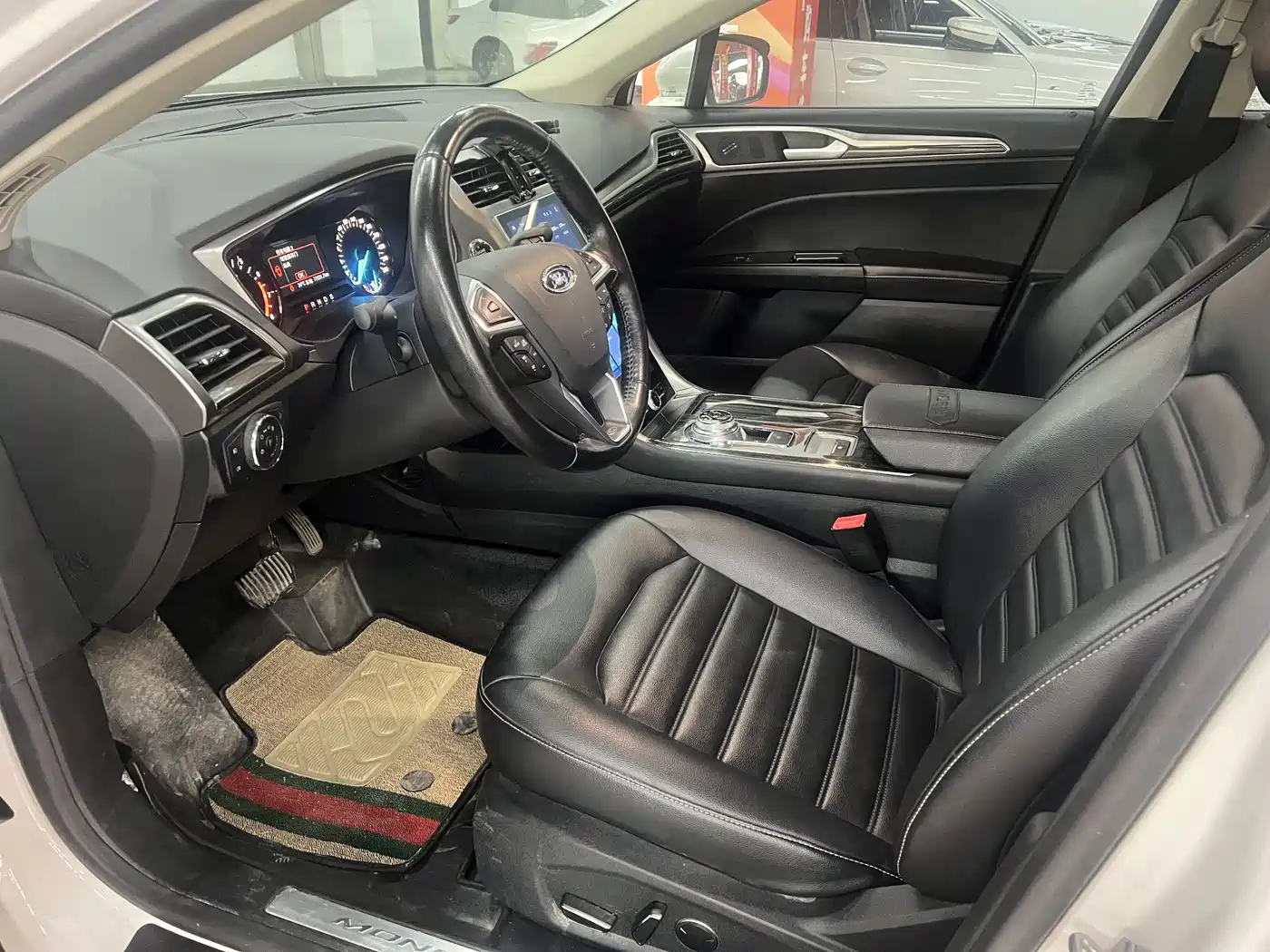 FORD MONDEO