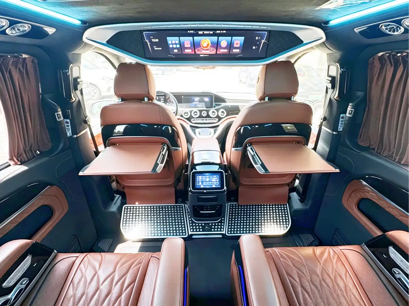 Mercedes-Benz Vito 2023 2.0T Business 7-Seater фото 6