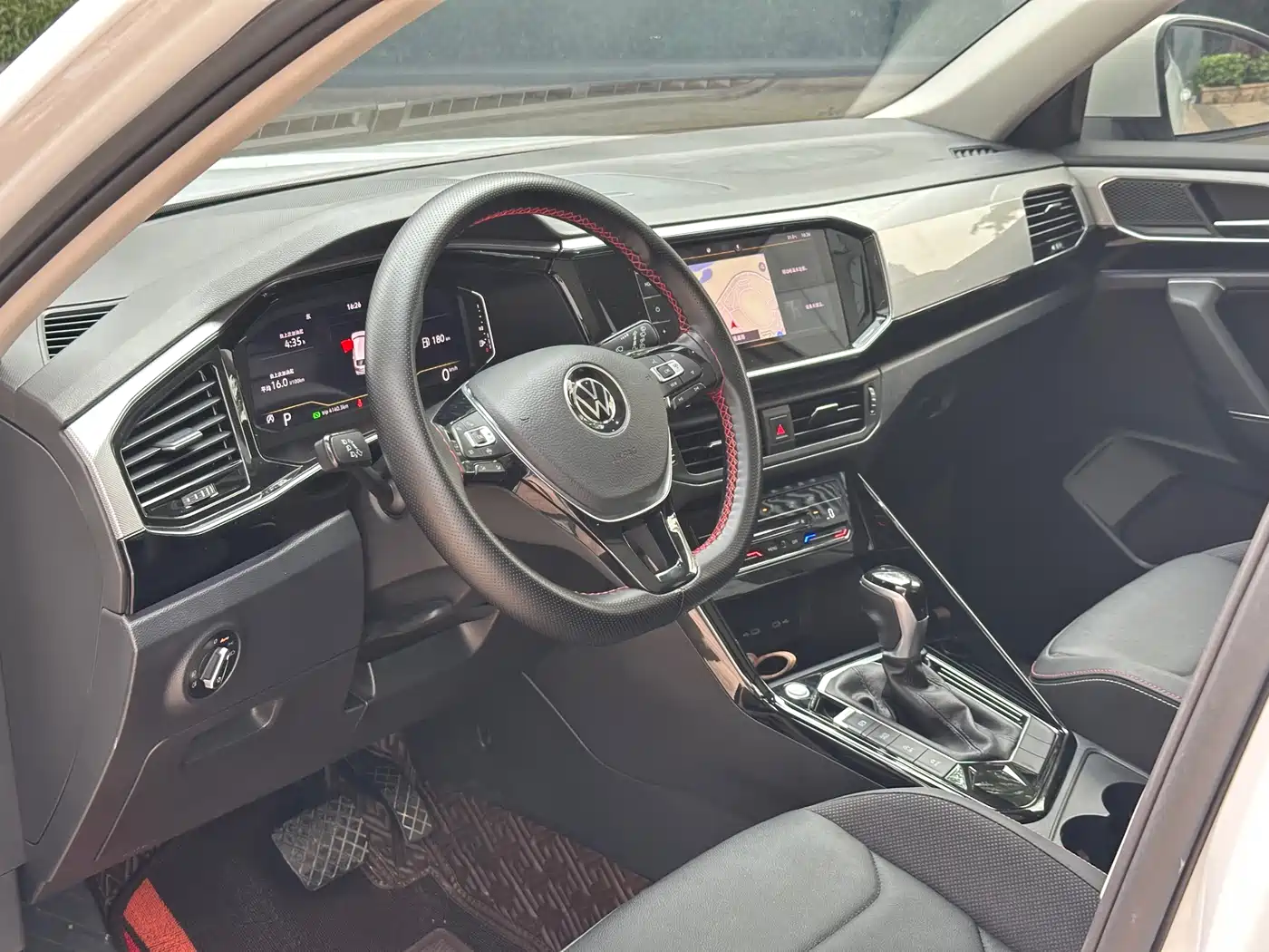 Volkswagen Tayron 2021 330TSI 2WD 3rd Anniversary Limited Edition фото 10