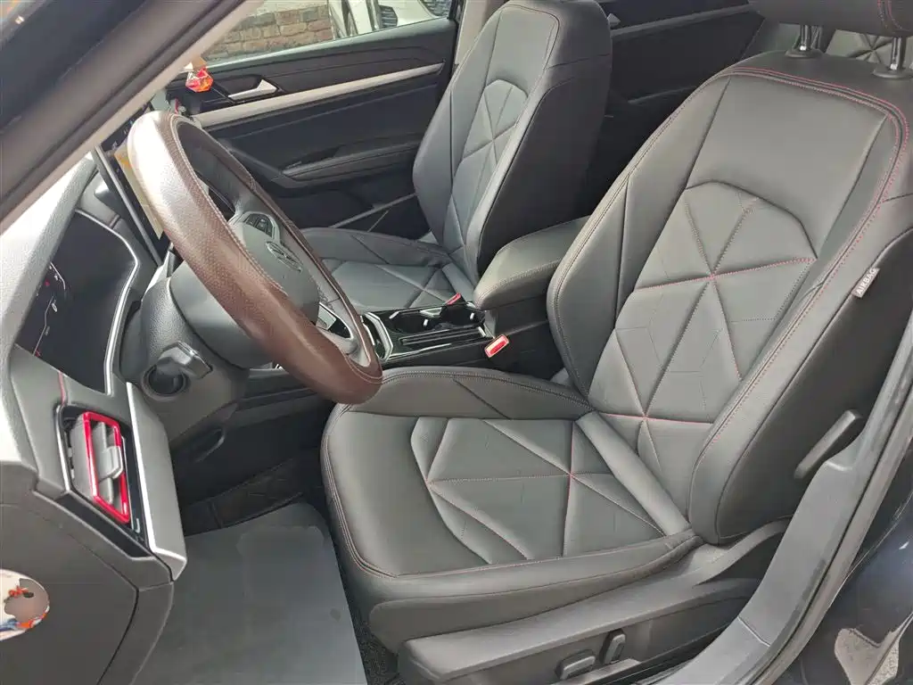 Volkswagen Lavida 2024 Model 300TSI DSG Starlight Leading Edition фото 15