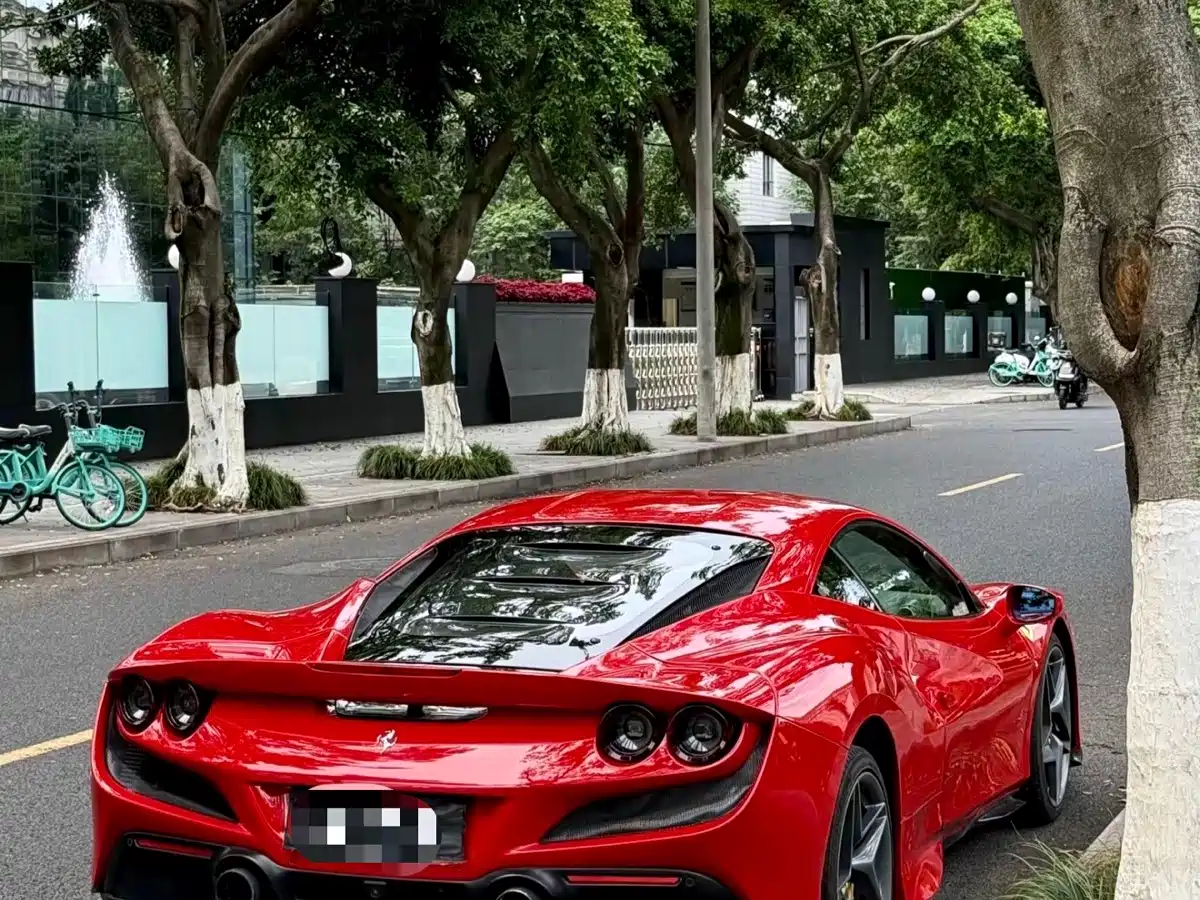 Ferrari F8 2021 2019 Tributo 3.9T V8