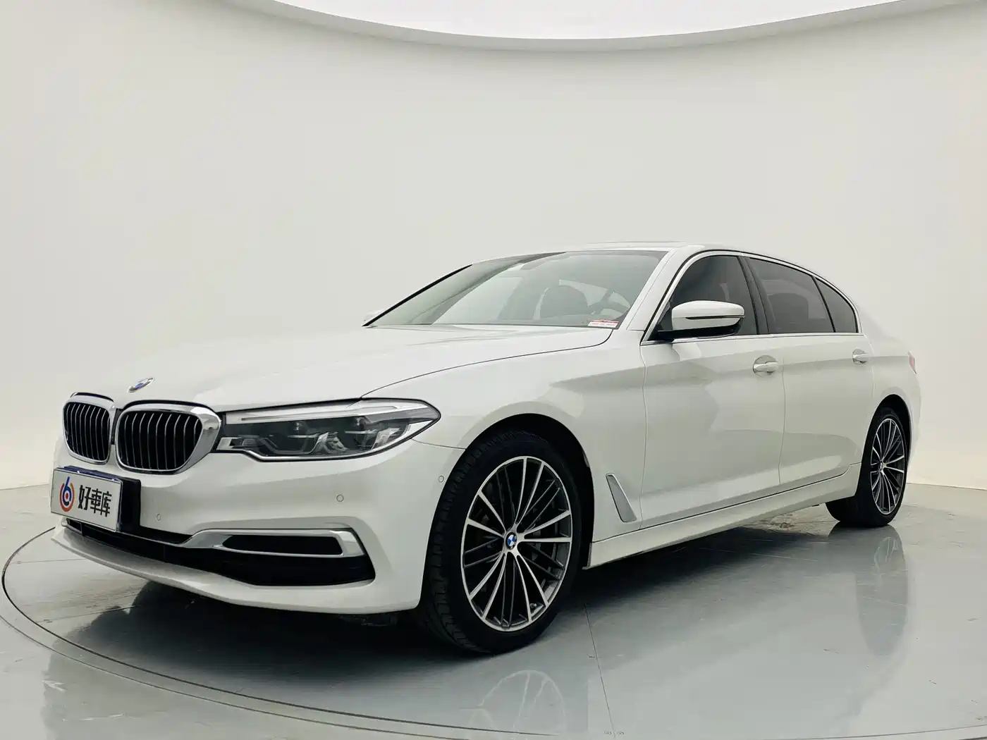BMW 5 Series 2020 530Li Premium Luxury Package фото 2