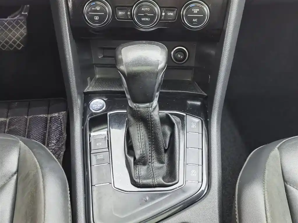 Volkswagen Tiguan L 2020 330TSI Auto 2WD Panorama Comfort China VI фото 13