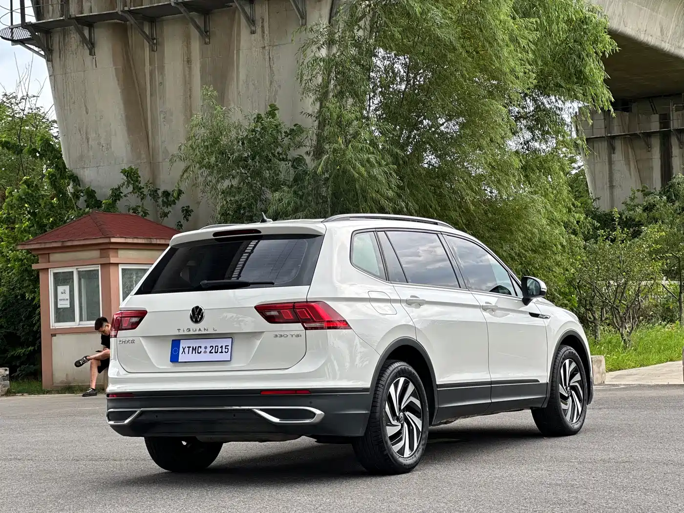 Фото 17 - Volkswagen Tiguan L