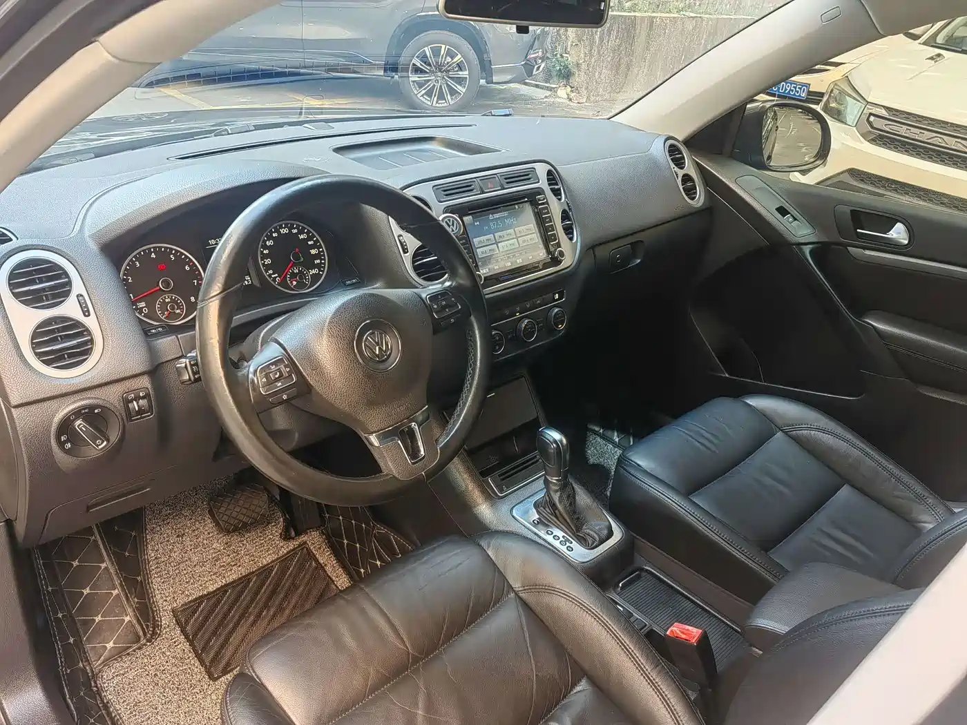 Volkswagen Tiguan 2013 1.8TSI Auto 2WD Comfort Edition фото 2