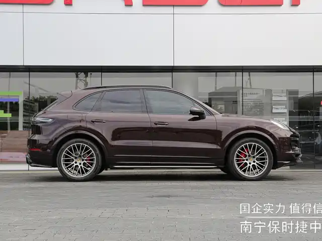 Porsche Cayenne 2023 Cayenne 3.0T Platinum Edition — фото 5