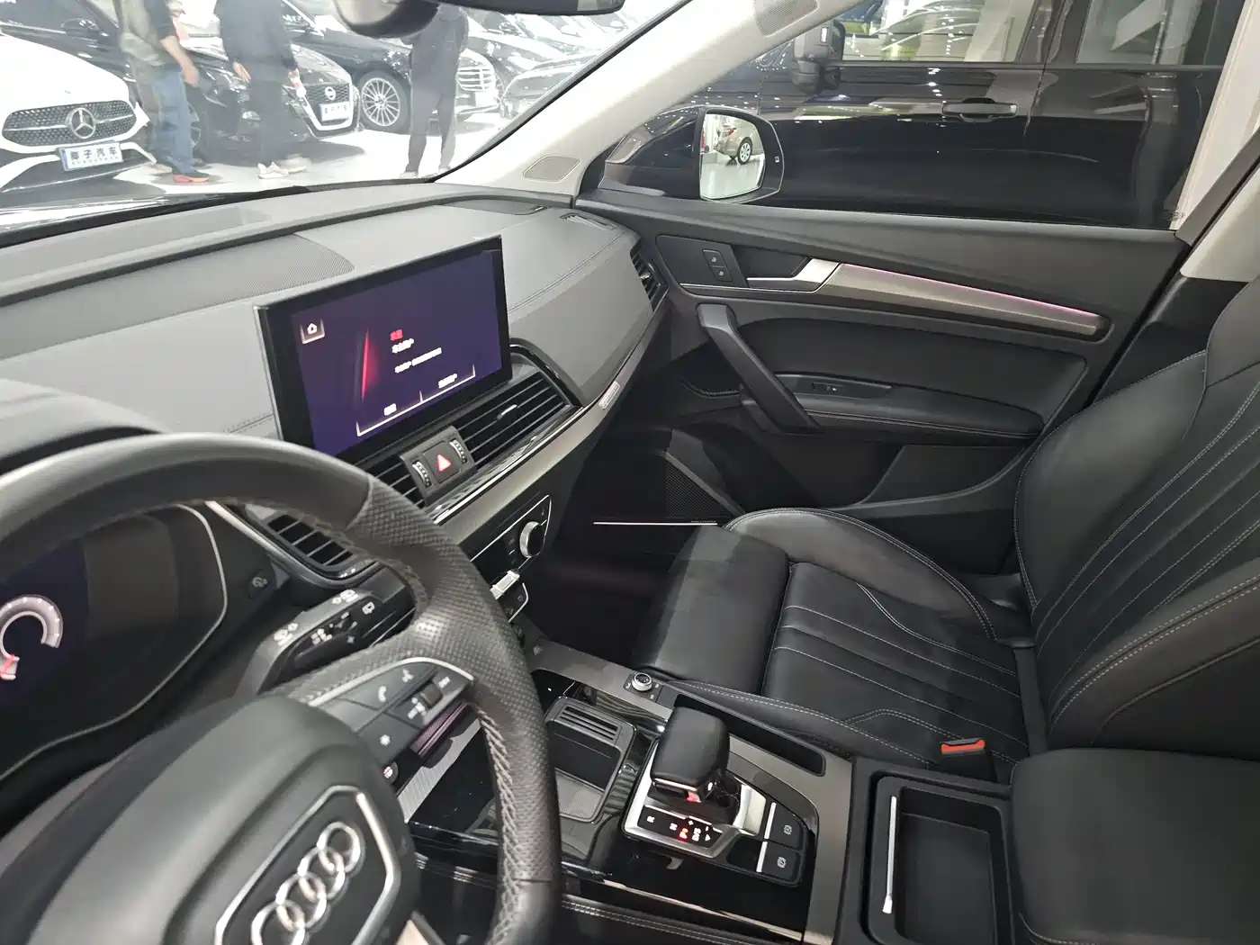 Audi Q5L 2022 45T Luxury Dynamic фото 5