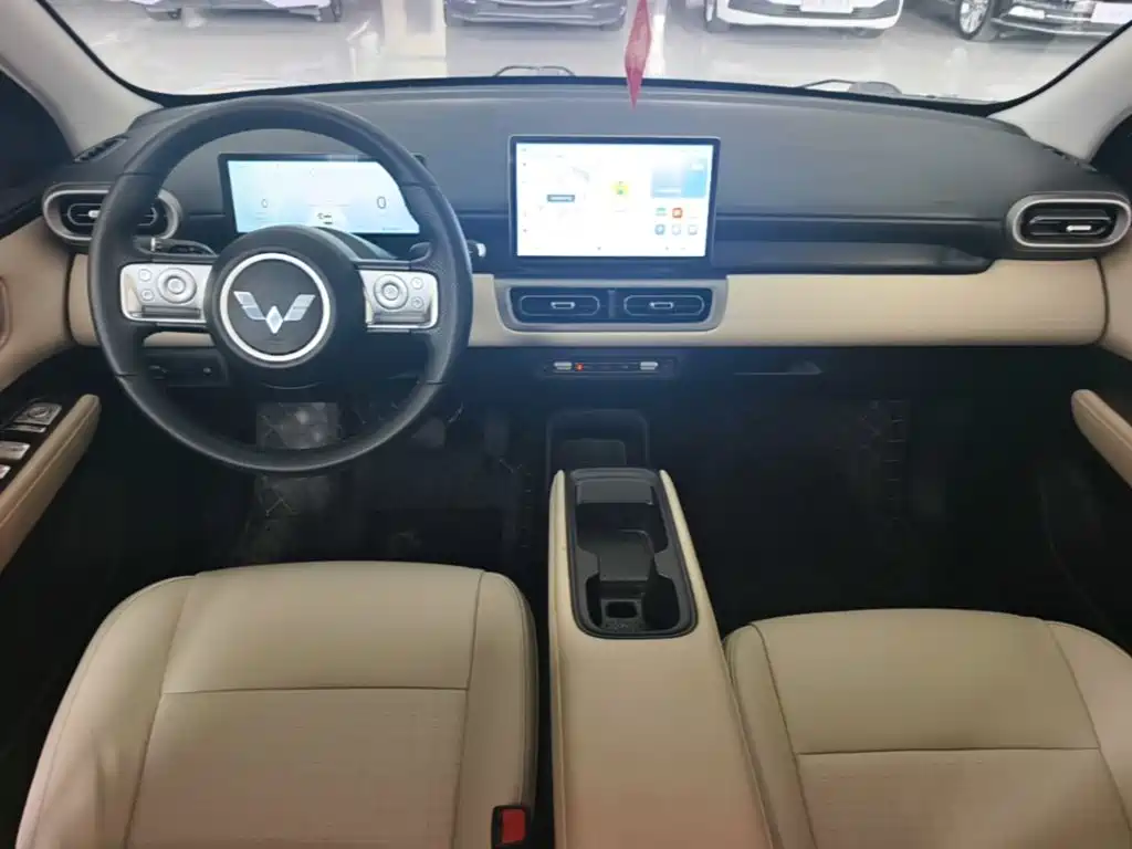 Wuling Motors Wuling Binguo PLUS 2025 2024 Model 330km 5-Seater