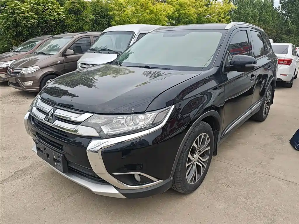 MITSUBISHI OUTLANDER