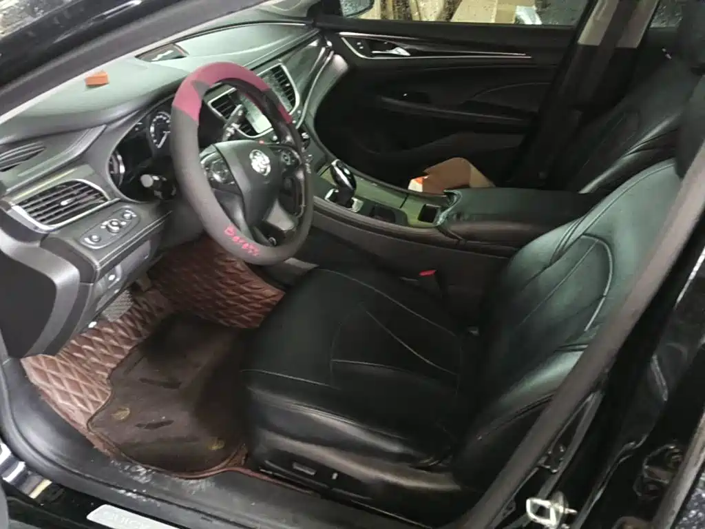 Фото 8 - Buick LaCrosse