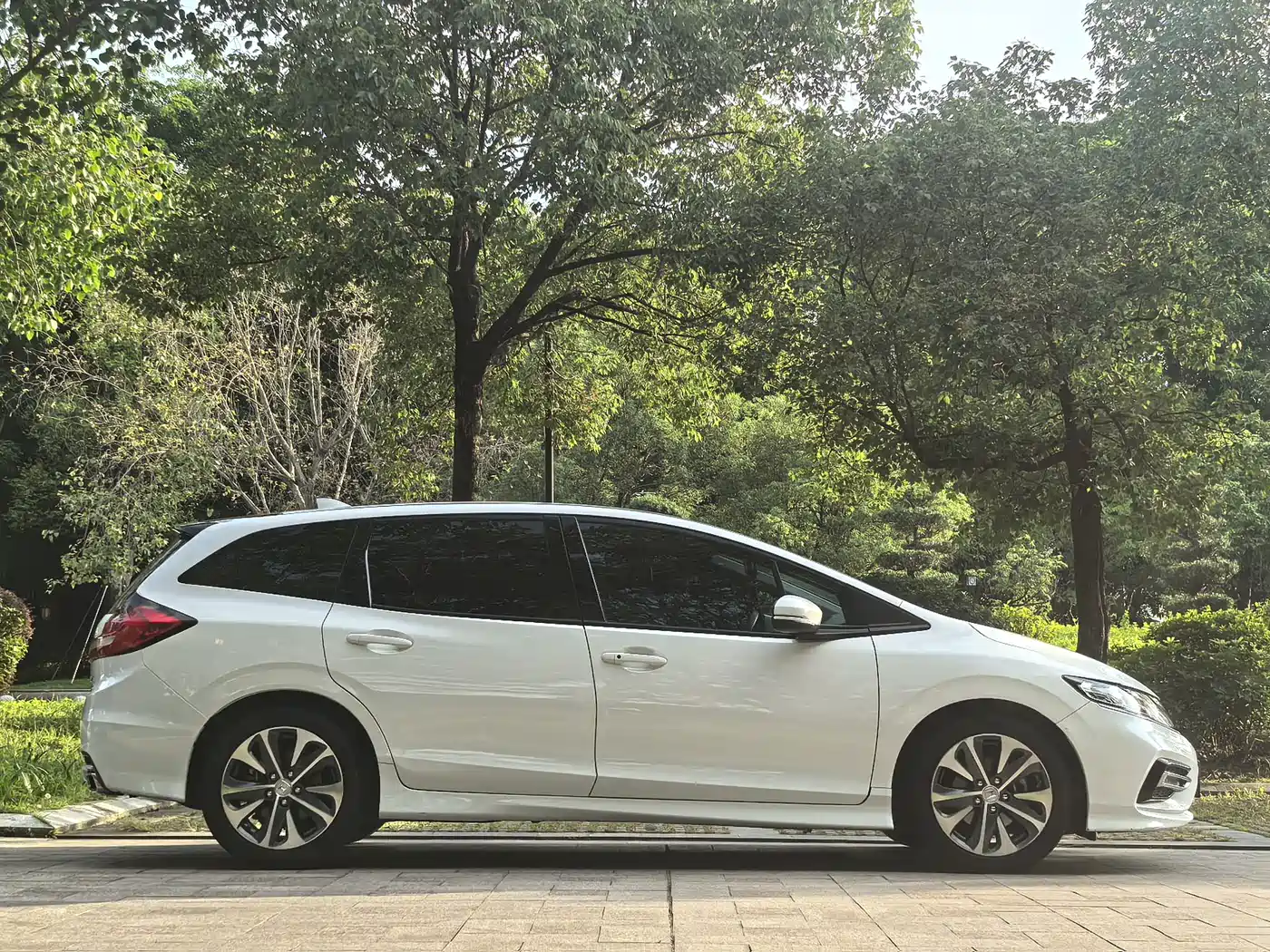 Honda Jade 2017 210TURBO CVT Fashion Edition 5-seater фото 4