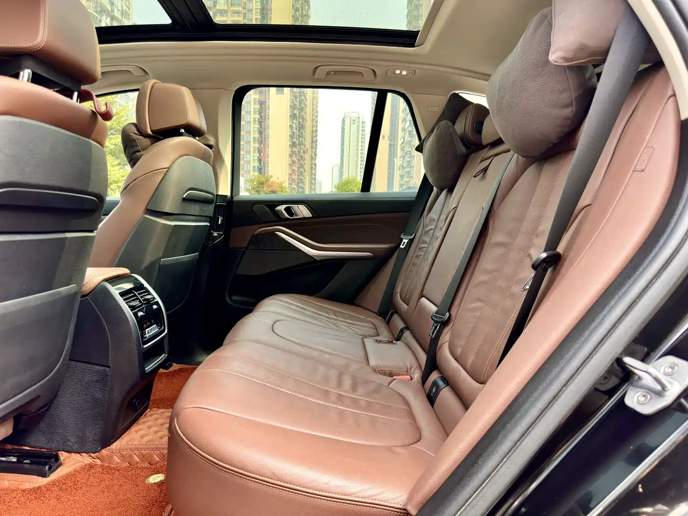 BMW X5 (Import) 2019 xDrive40i Exclusive M Sport Package фото 12