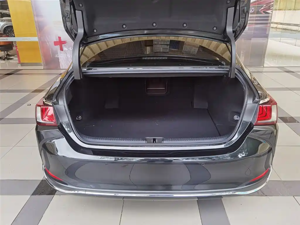 Lexus ES 2020 200 Excellence фото 2