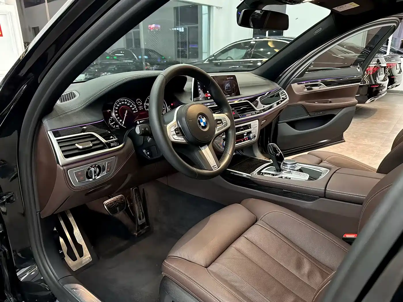 BMW 7 Series 2018 730Li Leading Type M Sport Package фото 7