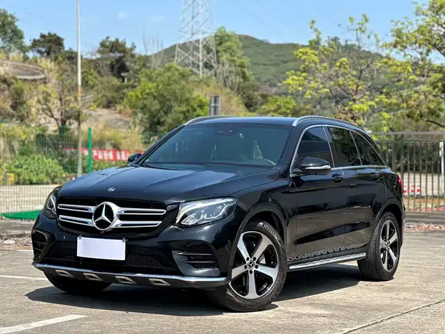 MERCEDES-BENZ GLC