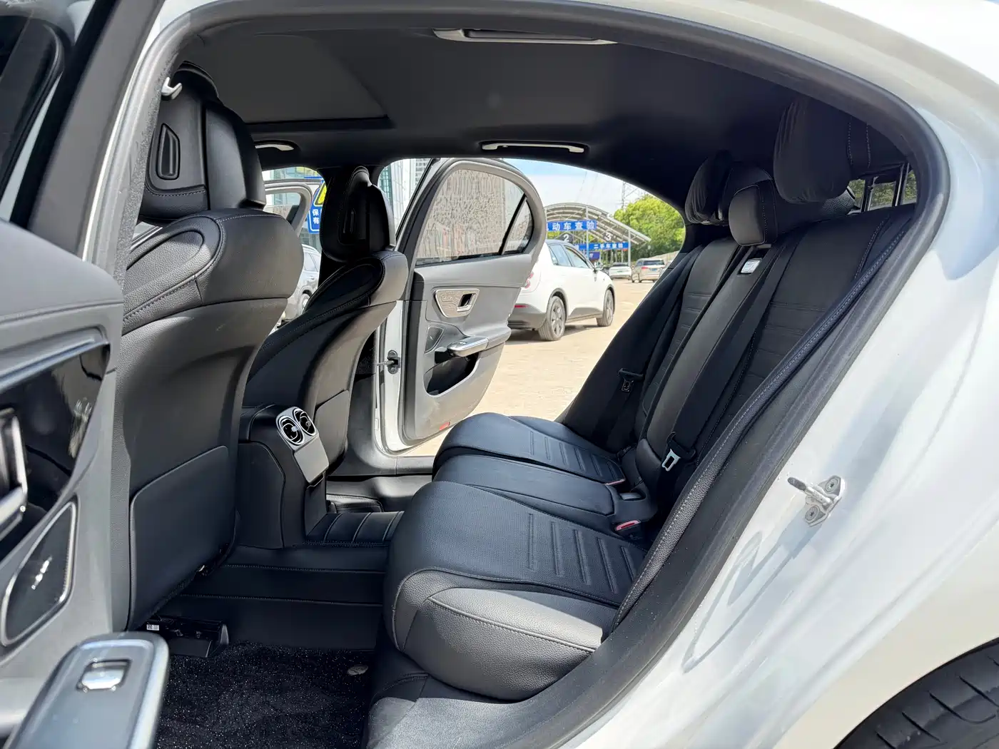 Mercedes-Benz C-Class 2023 C 200 L Sport фото 21