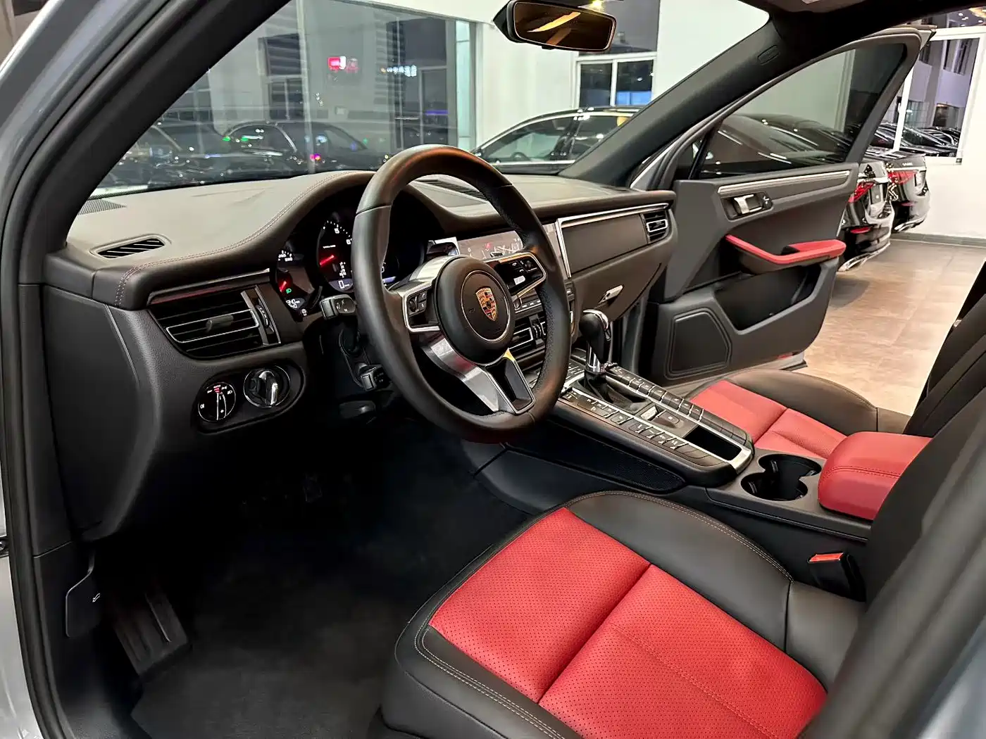 Porsche Macan 2020 Macan 2.0T фото 8