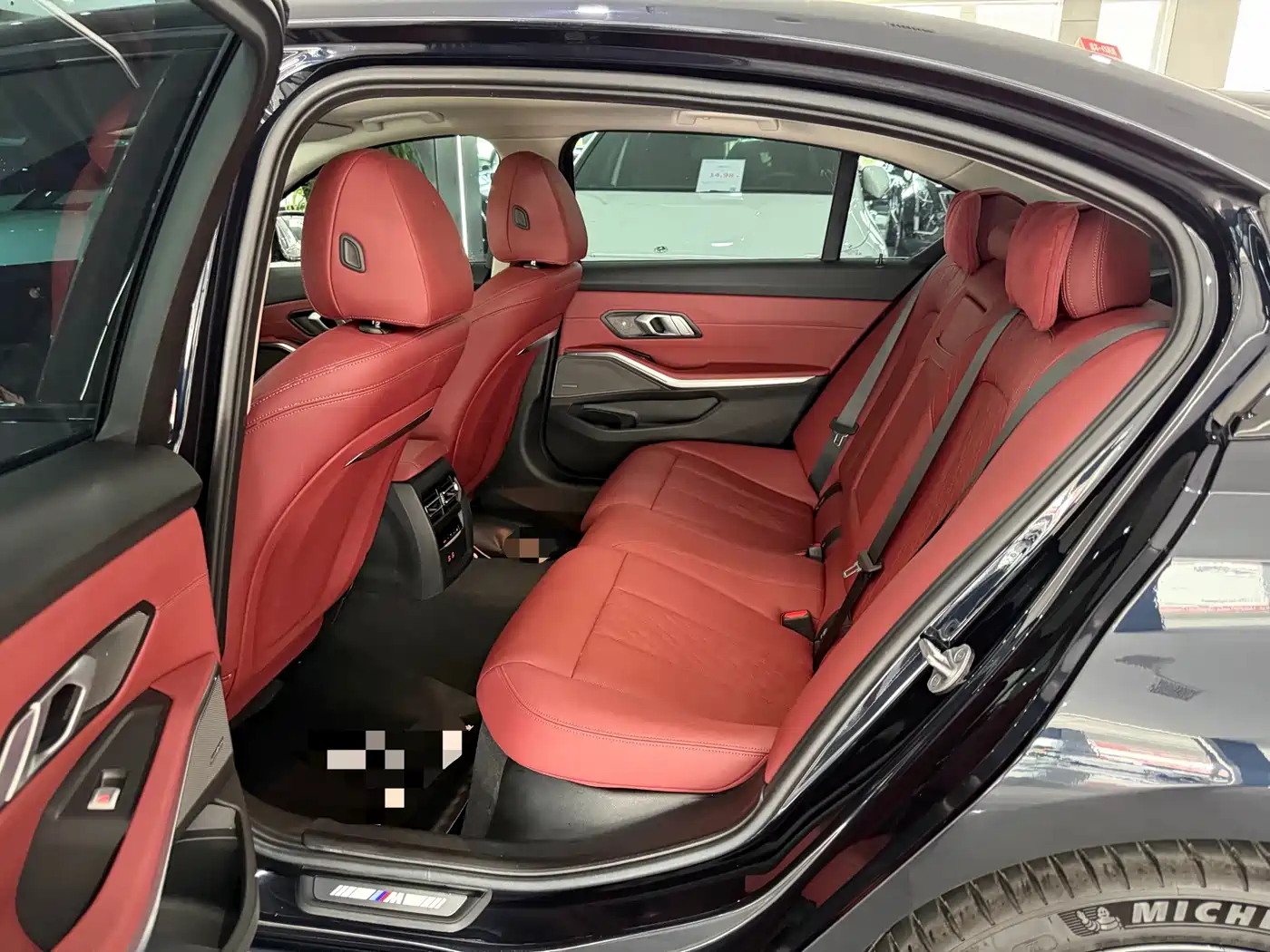 BMW 3 Series 2023 325Li M Sport Black Night Package фото 5